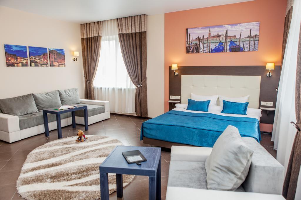 Chisto Hotel โกเมล ห้อง รูปภาพ